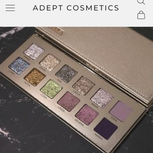 SOLD OUT Adept Cosmetic Minka metallic eyeshadow palette